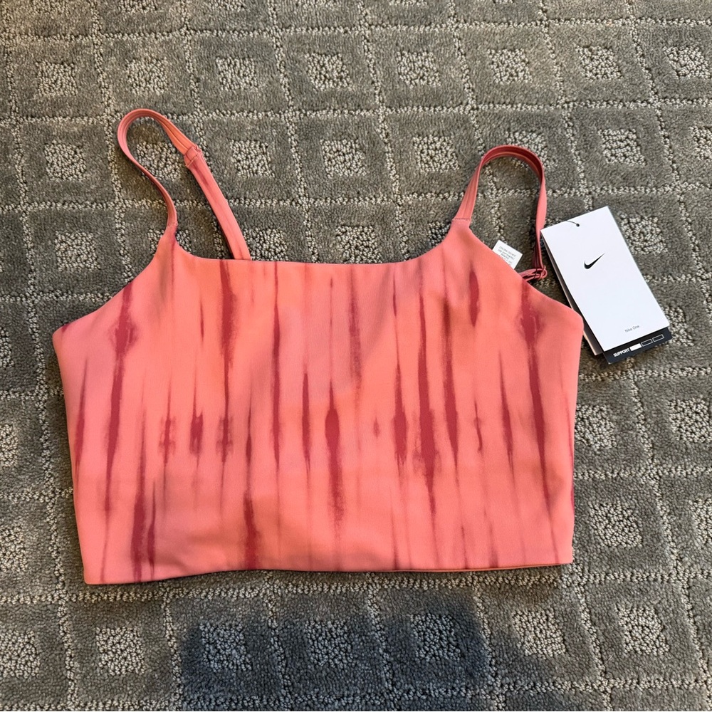 NWT Women’s Nike Logo Training Bra Cropped Top Dri-Fit Workout Shirt Size M